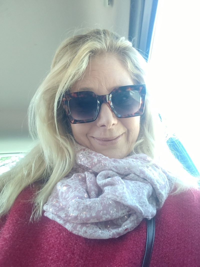 nina kosmac 0902