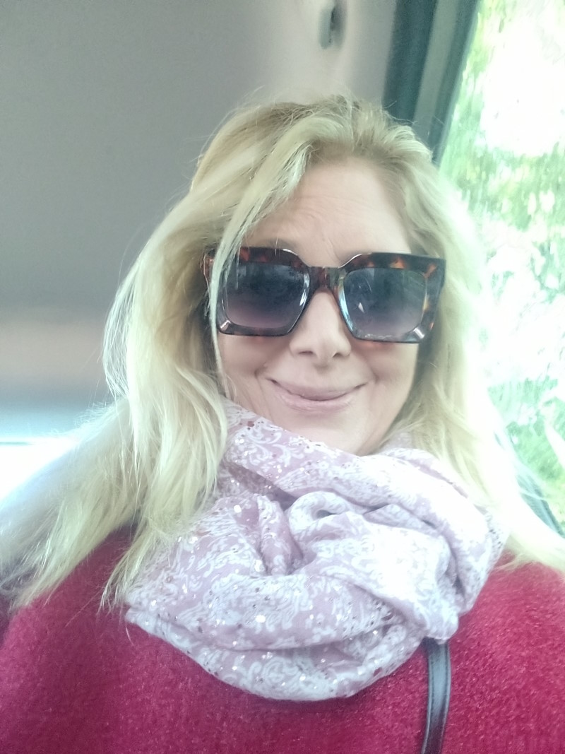 nina kosmac 0904