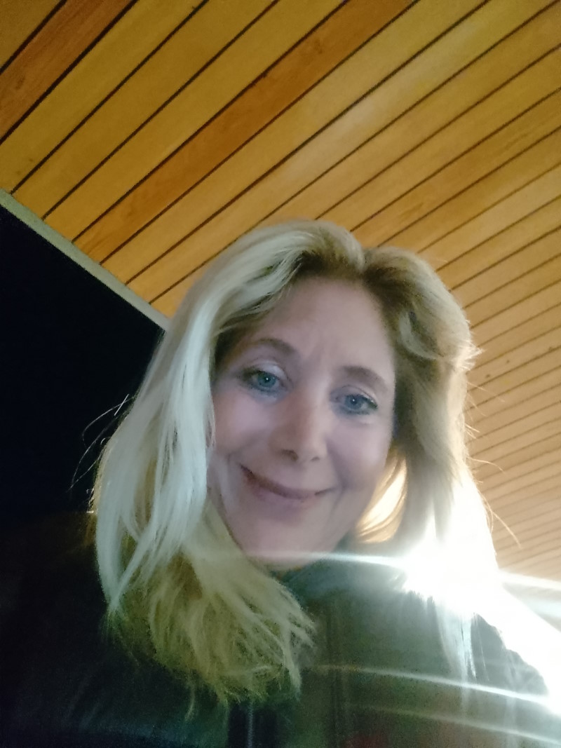 nina kosmac 0905