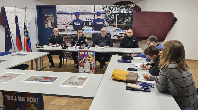 pirotehnika tiskovna